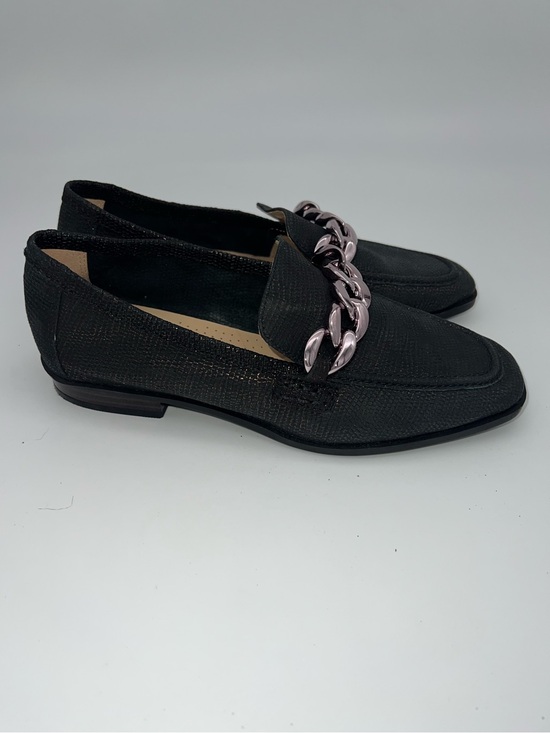 Clarks Shoes - Clarks Sarafyna Iris shimmer Leather loafers Women’s size 6 shoes silver chain